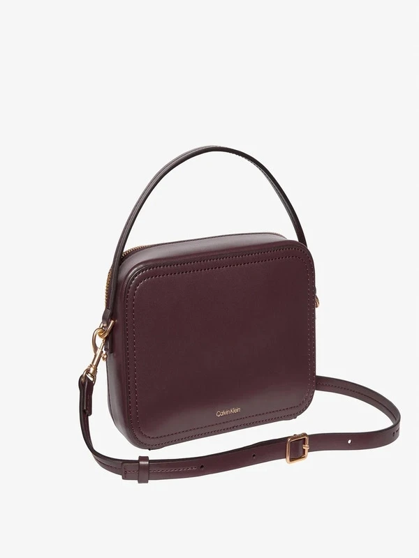 Calvin Klein Hardware Camera Bag BORDO