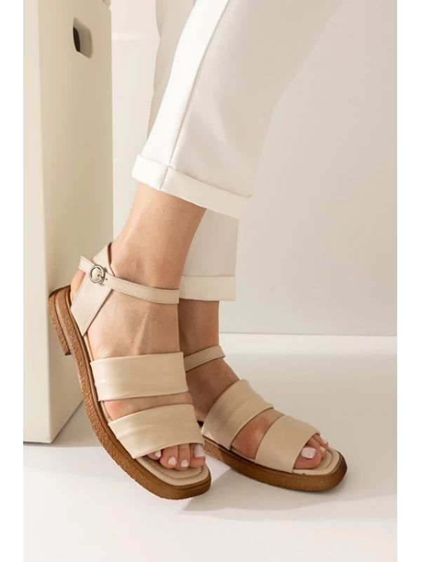 ÇİFT BANTLI DÜZ SANDALET