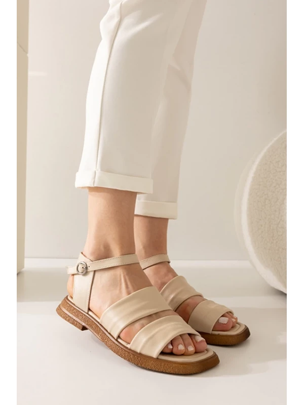 ÇİFT BANTLI DÜZ SANDALET
