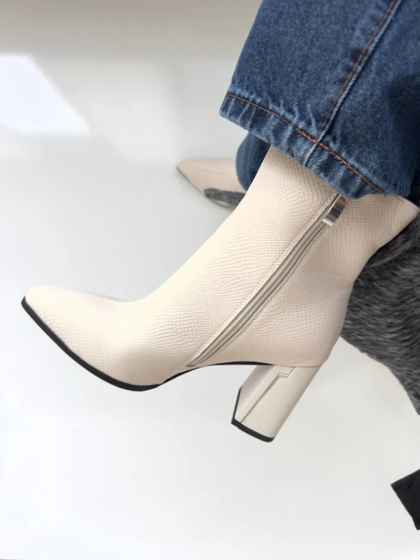 İTHAL TABAN KADIN DERİ BOT BEJ