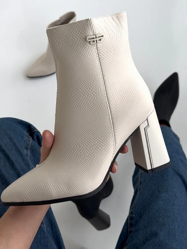 İTHAL TABAN KADIN DERİ BOT BEJ