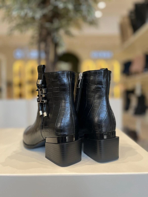 KROKO DETAY DERİ KADIN BOT SİYAH