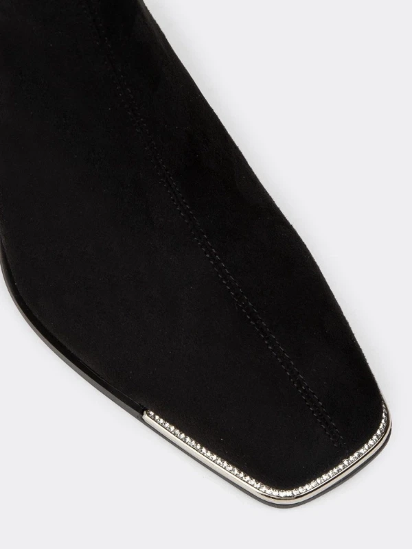 METAL DETAY SÜET DERİ BOT SİYAH