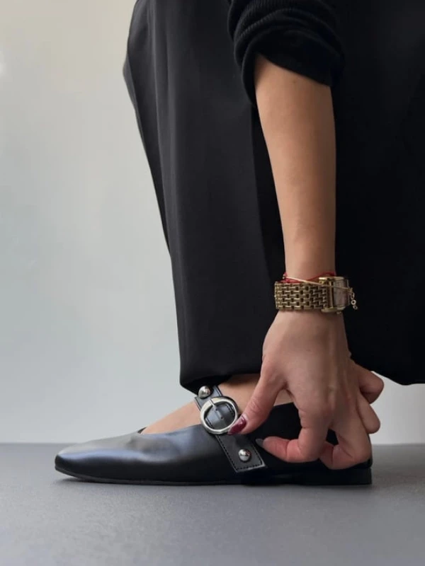 METAL DETAYLI BABET SİYAH