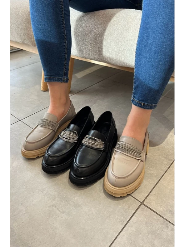 ÖN ZİNCİR DETAYLI LOAFER VİZON