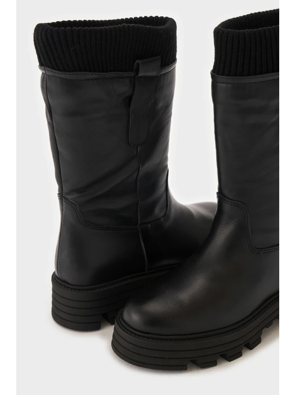 ÖRGÜ DETAYLI DERİ ÇİZME SİYAH