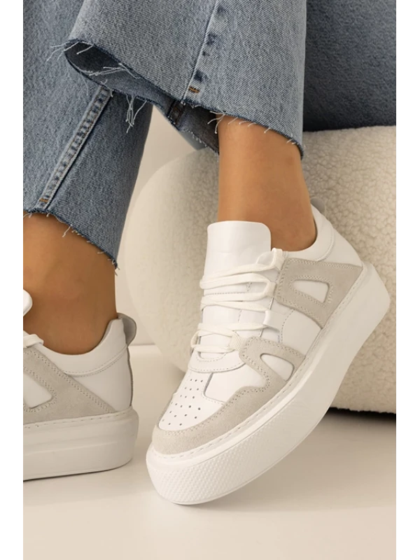 SÜET DETAYLI ÇAPRAZ BAĞCIK SNEAKER