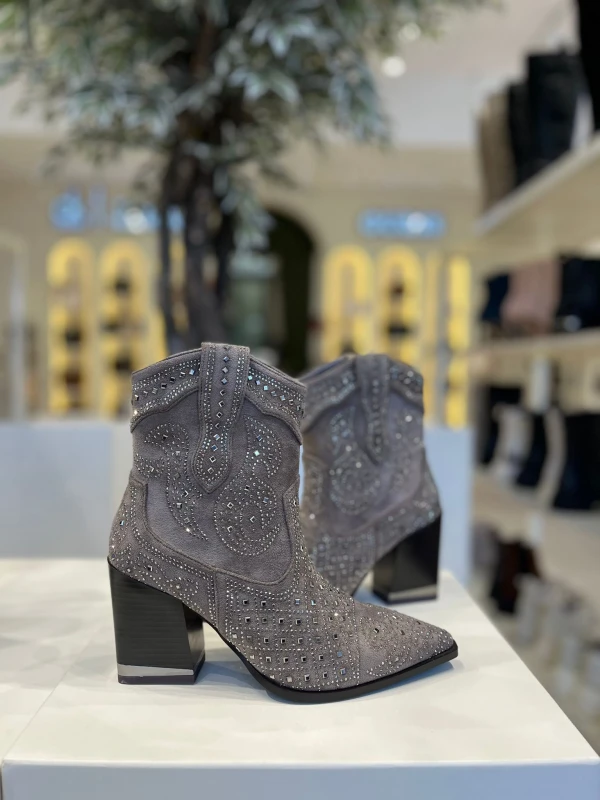 TAŞ DETAY SÜET DERİ BOT VİZON