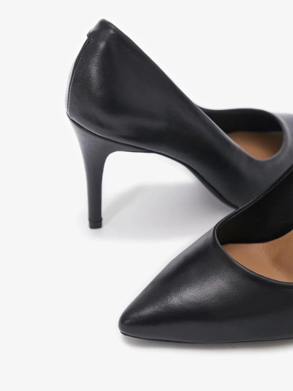 DERİ TOPUKLU AYAKKABI SİYAH