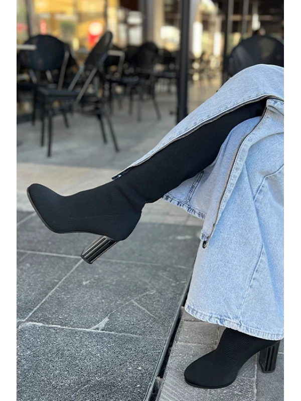 TOPUKLU UZUN TRİKO ÇİZME SİYAH