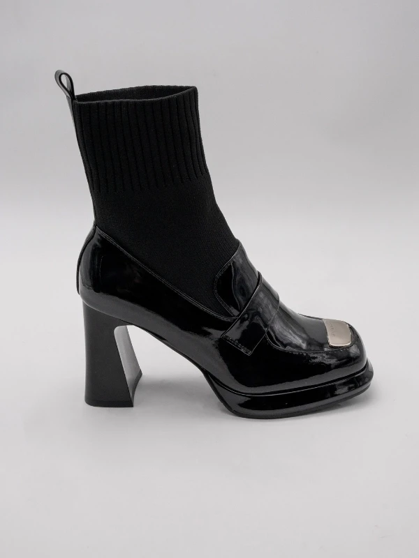 TRİKO DETAY TOPUKLU LOAFER SİYAH