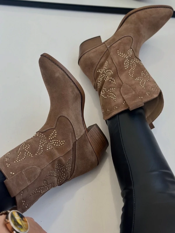 TROK DETAY SÜET DERİ BOT TABA