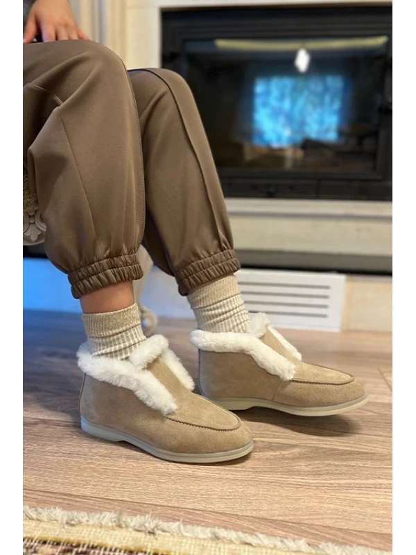 ÜST PELUŞ DETAYLI  YARIM BOT BEJ