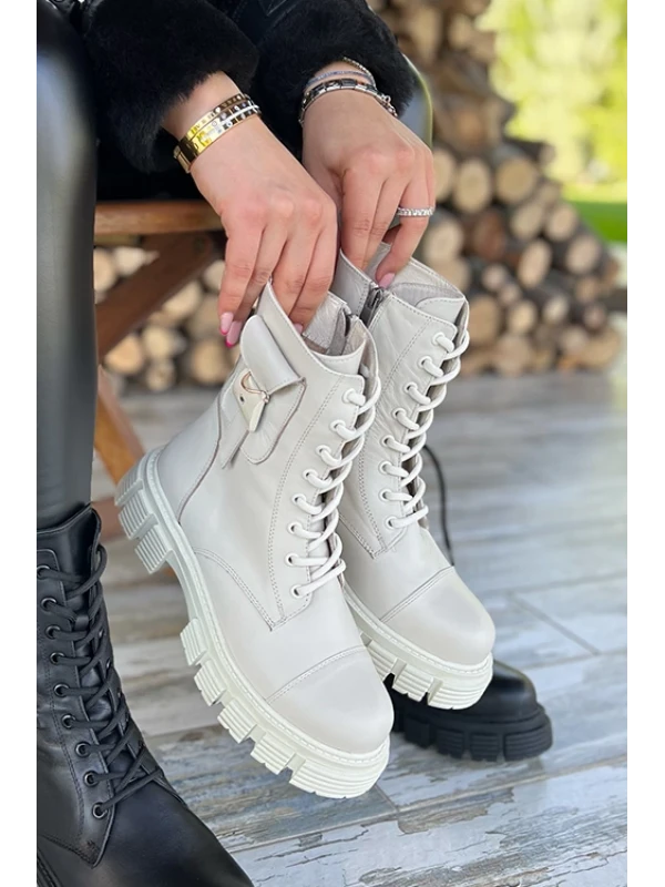 YAN ÇANTA DETAYLI KALIN TABAN BOT KREM