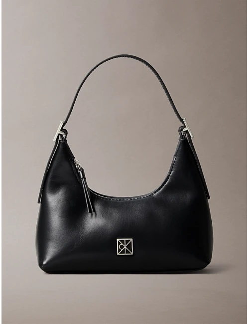 Calvin Klein Emblem Shoulder Bag SİYAH