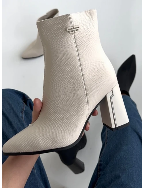 İTHAL TABAN KADIN DERİ BOT BEJ