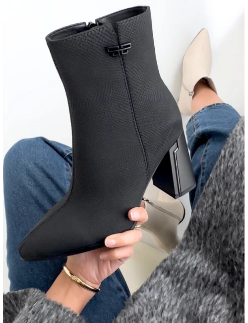 İTHAL TABAN KADIN DERİ BOT SİYAH