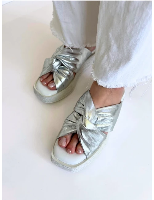 GÜMÜŞ DERİ TERLİK