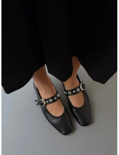 METAL DETAYLI BABET SİYAH