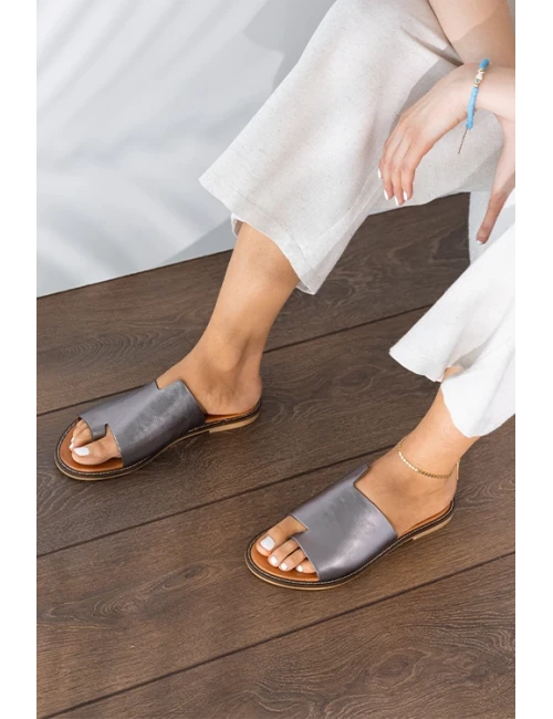 DERİ PARMAK ARASI TERLİK