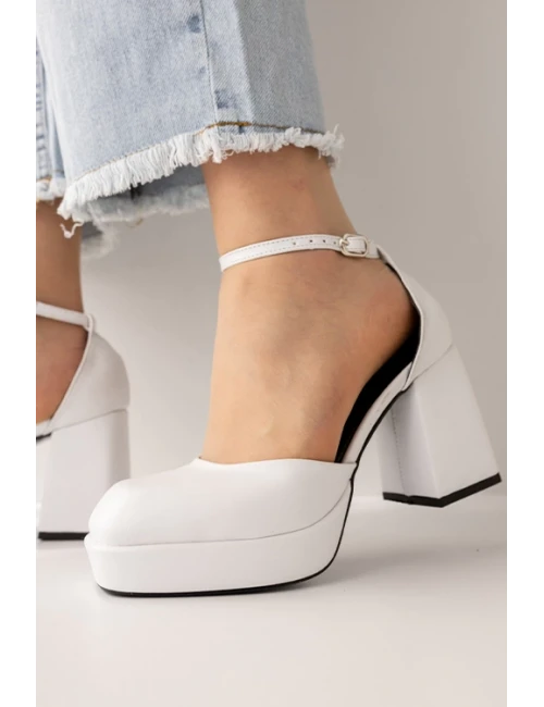 BİLEK BANTLI PLATFORM SANDALET