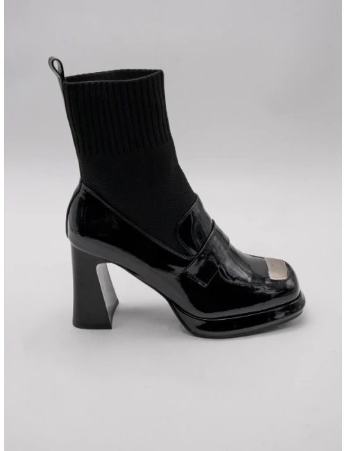 TRİKO DETAY TOPUKLU LOAFER SİYAH