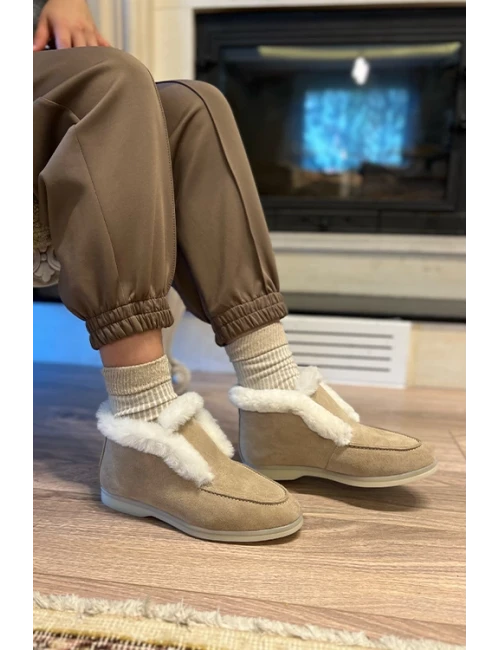 ÜST PELUŞ DETAYLI  YARIM BOT BEJ