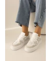 SÜET DETAYLI ÇAPRAZ BAĞCIK SNEAKER