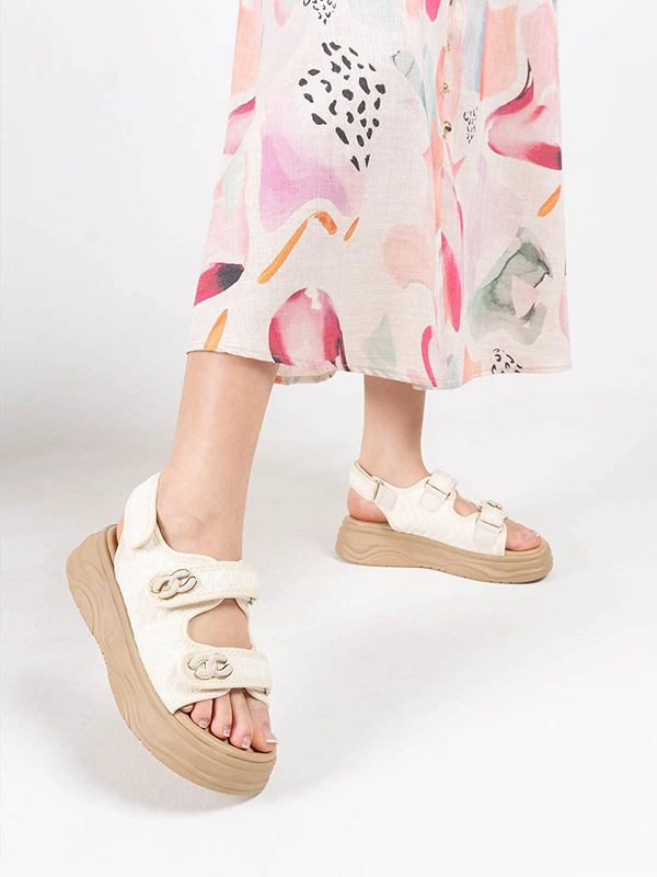 BANT DETAYLI SANDALET BEJ