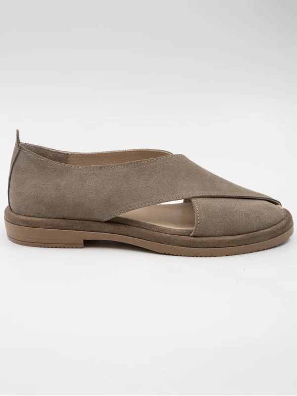 ÇAPRAZ BANTLI SÜET DERİ SANDALET VİZON