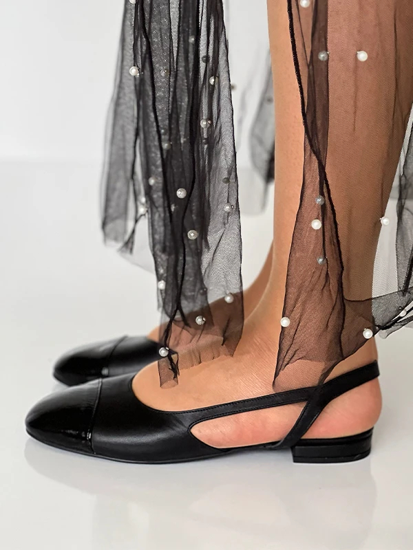 ÇİFT RENKLİ SÜET BURUN DETAYLI BABET SİYAH