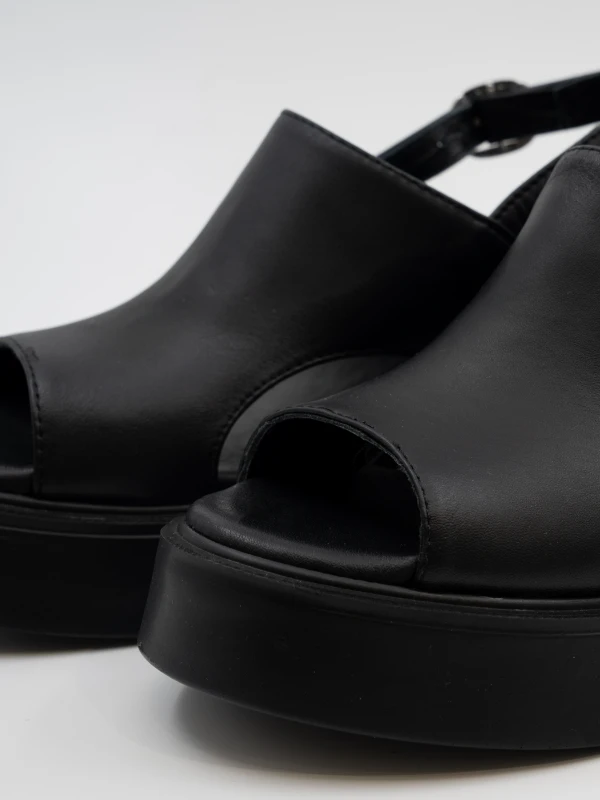 CİLT DERİ DOLGU TOPUKLU SANDALET SİYAH