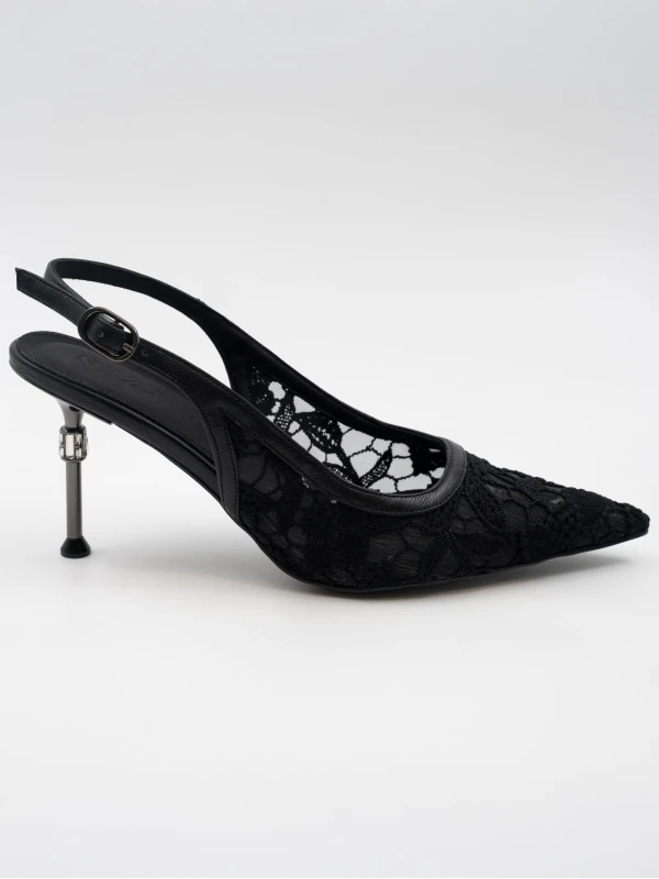 DANTEL İŞLEME TOPUKLU SİYAH