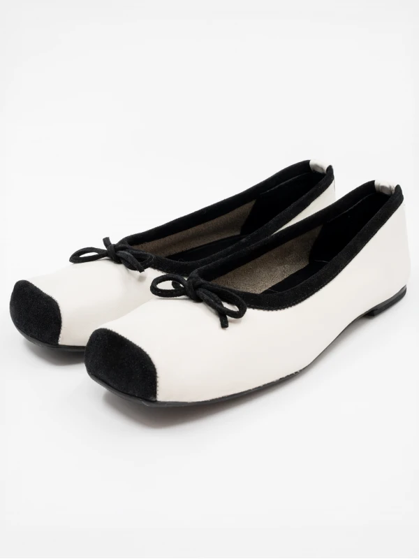 FİYONK DETAYLI DERİ BABET BEYAZ