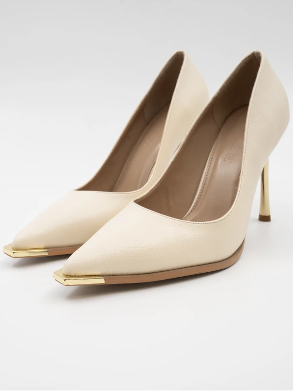 GOLD METAL DETAYLI TOPUKLU BEJ