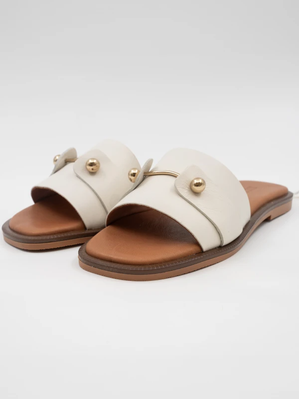 GOLD TOKA DETAYLI DERİ TERLİK KREM