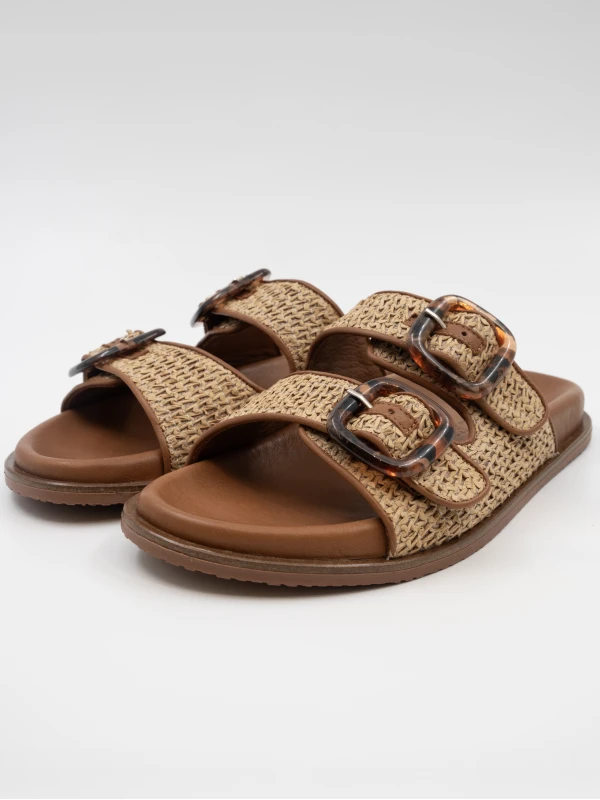 HASIR DETAYLI DERİ TERLİK TABA