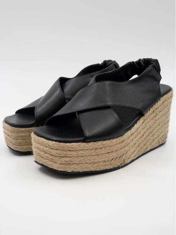 HASIR TABAN DETAYLI DERİ SANDALET SİYAH
