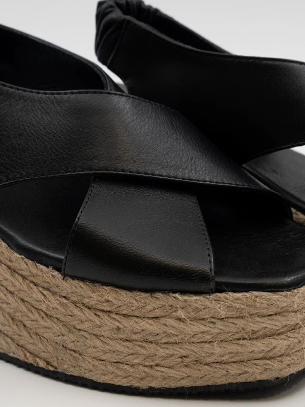 HASIR TABAN DETAYLI DERİ SANDALET SİYAH