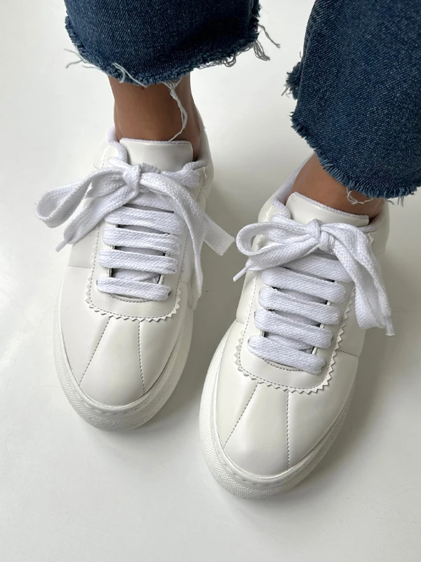 KABARTMA DETAYLI SPOR AYAKKABI