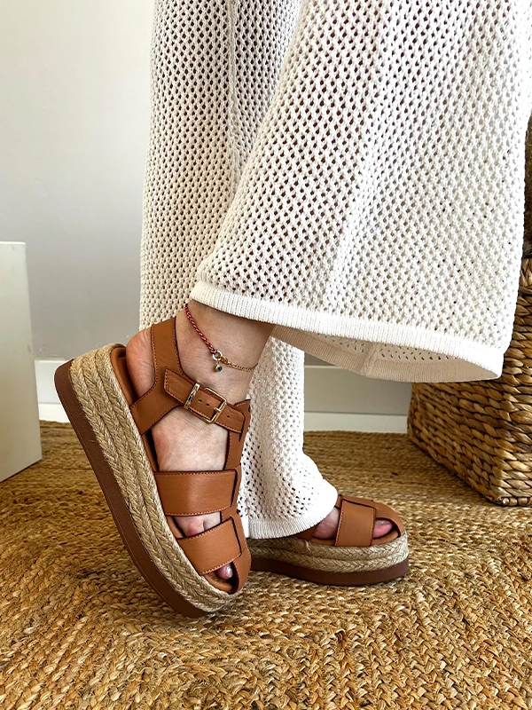 KALIN TABANLI DERİ SANDALET TABA