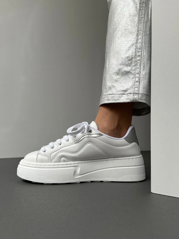 KALIN TABANLI SPOR AYAKKABI