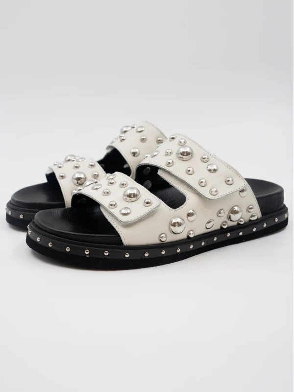 METAL DETAYLI CIRTLI DERİ TERLİK KREM