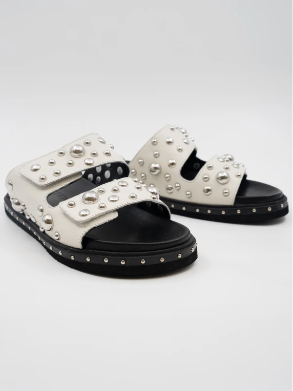 METAL DETAYLI CIRTLI DERİ TERLİK KREM