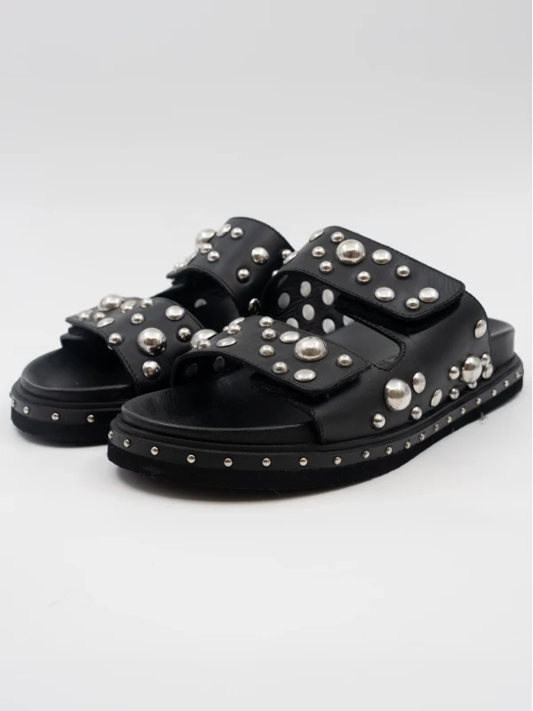 METAL DETAYLI CIRTLI DERİ TERLİK SİYAH