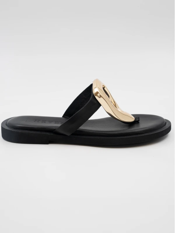 METAL TOKA DETAYLI LEOPAR DERİ TERLİK SİYAH