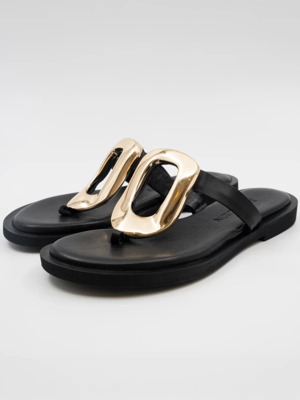 METAL TOKA DETAYLI LEOPAR DERİ TERLİK SİYAH