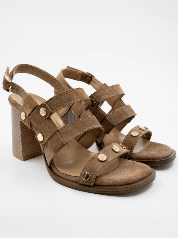 METAL ZIMBA DETAYLI DERİ SANDALET CAMEL