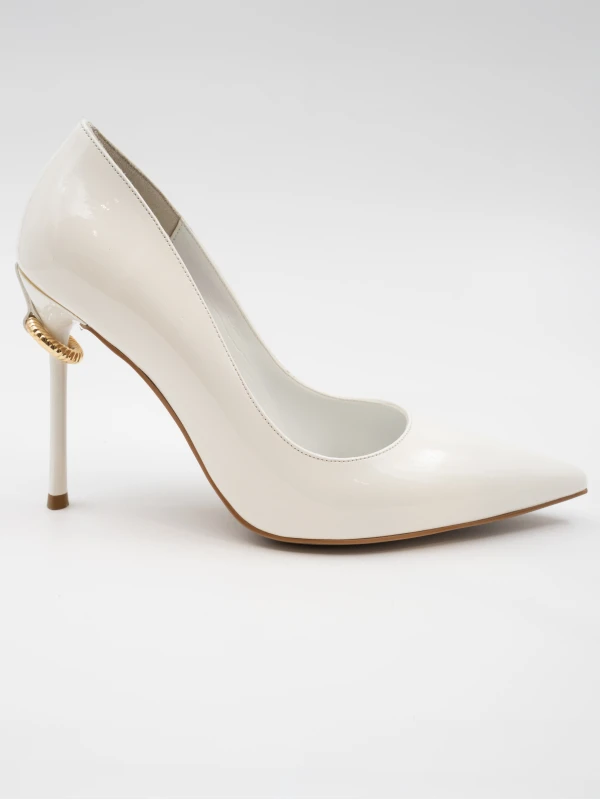 ÖKÇE DETAYLI RUGAN TOPUKLU BEYAZ