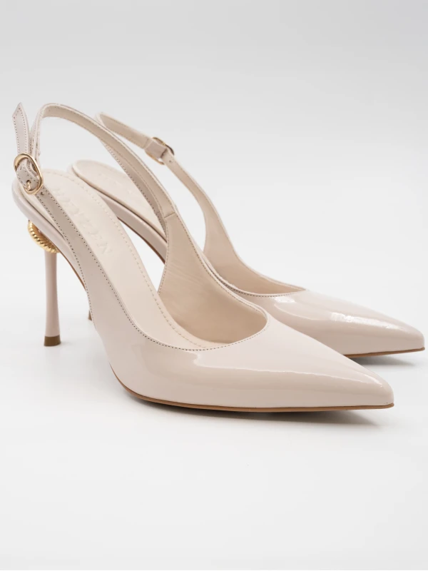 ÖKÇE GOLD TOKA DETAYLI TOPUKLU BEJ